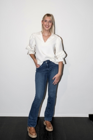 FLAIRED FIT MID BLUE